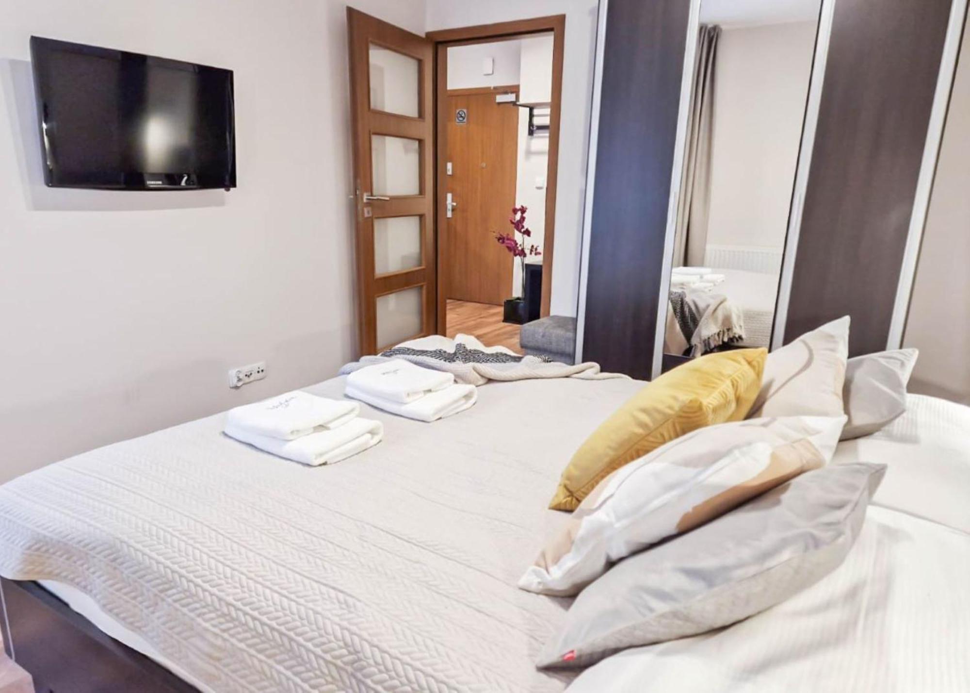 Apartamenty Mistral Z Parkingiem - Promenada & Morze - Apartamenty Na Wyspie 斯维诺乌伊希切 外观 照片