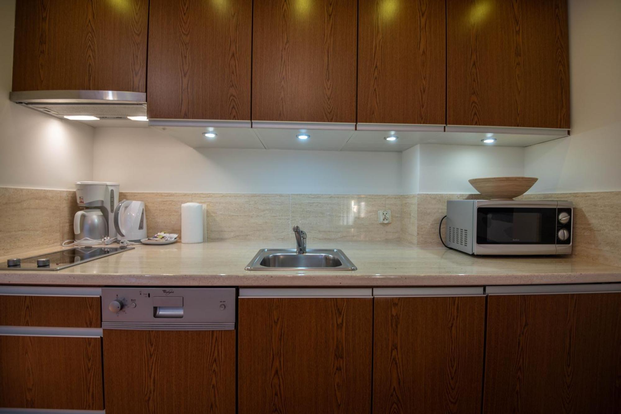 Apartamenty Mistral Z Parkingiem - Promenada & Morze - Apartamenty Na Wyspie 斯维诺乌伊希切 外观 照片